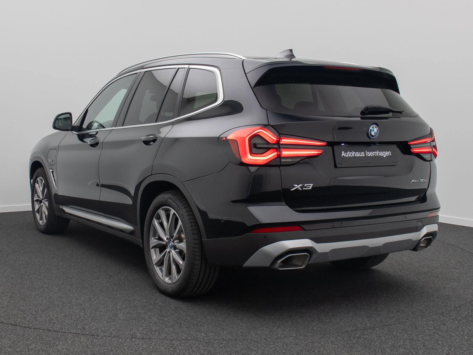 Fahrzeugabbildung BMW X3 xD30e DAB Kamera Panorama 19Zoll Leder Sport
