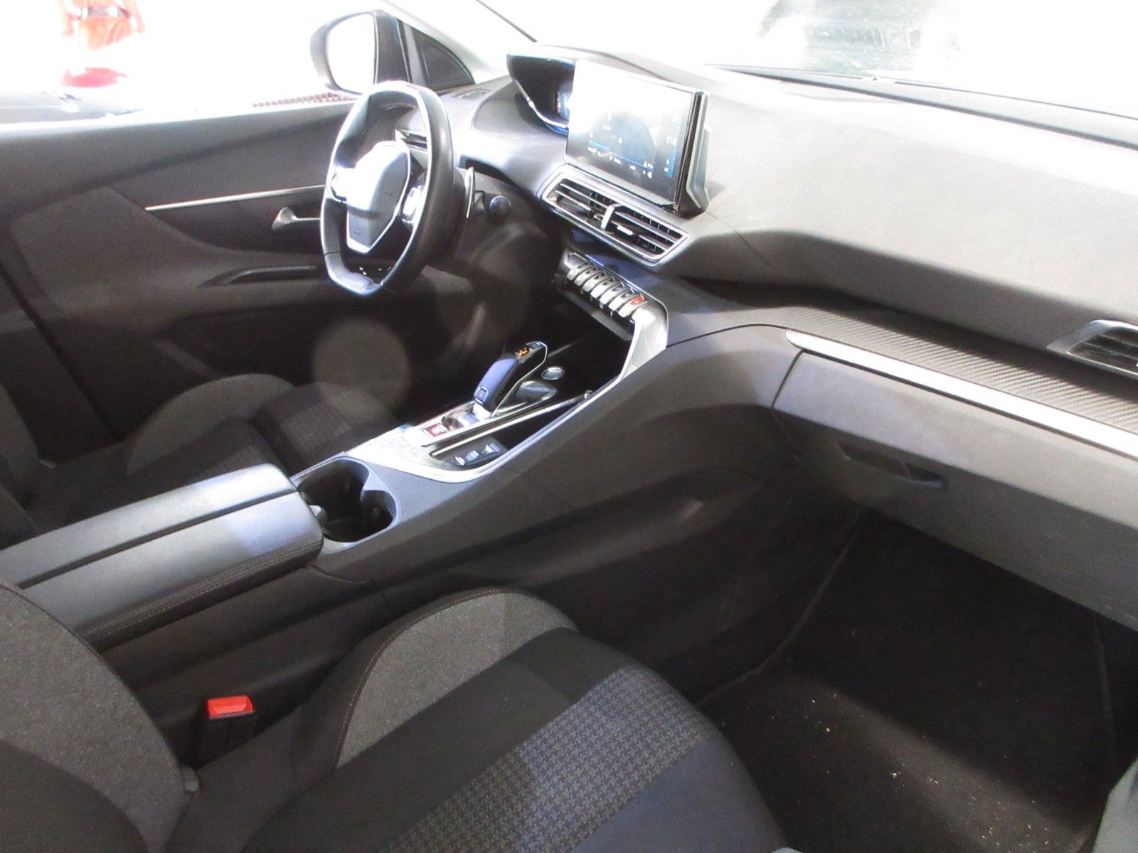 Fahrzeugabbildung Peugeot 5008 Active Pack 1.5D LED/NAVI/AHK/PDC/R´CAM