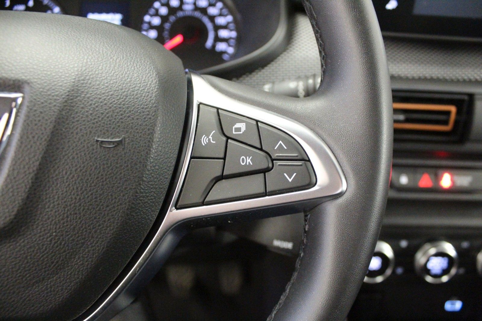 Fahrzeugabbildung Dacia Sandero TCe 90 Stepway Comfort *PDC / Kamera
