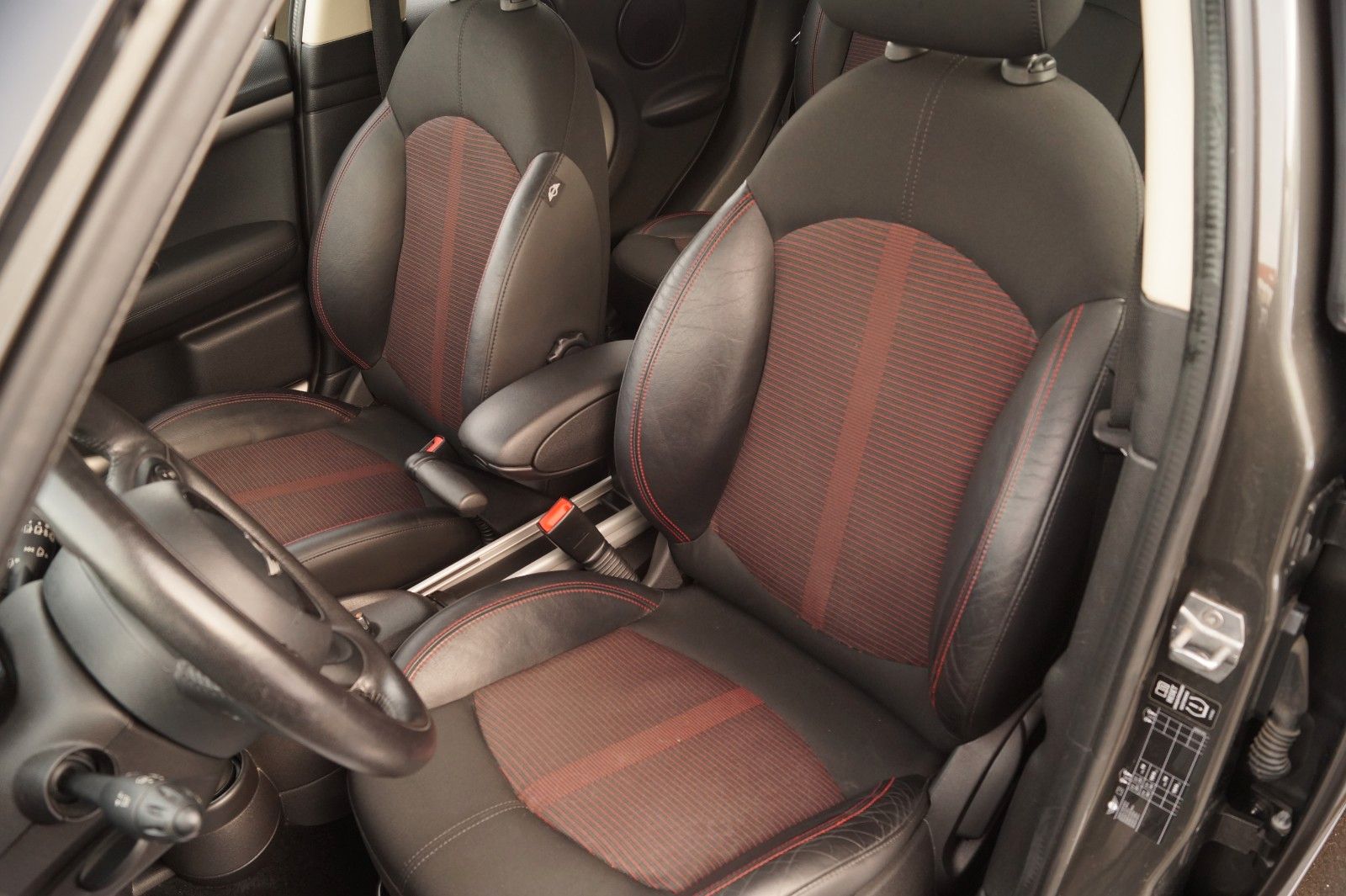 Fahrzeugabbildung MINI COOPER Countryman Cooper *TÜV neu + Garantie