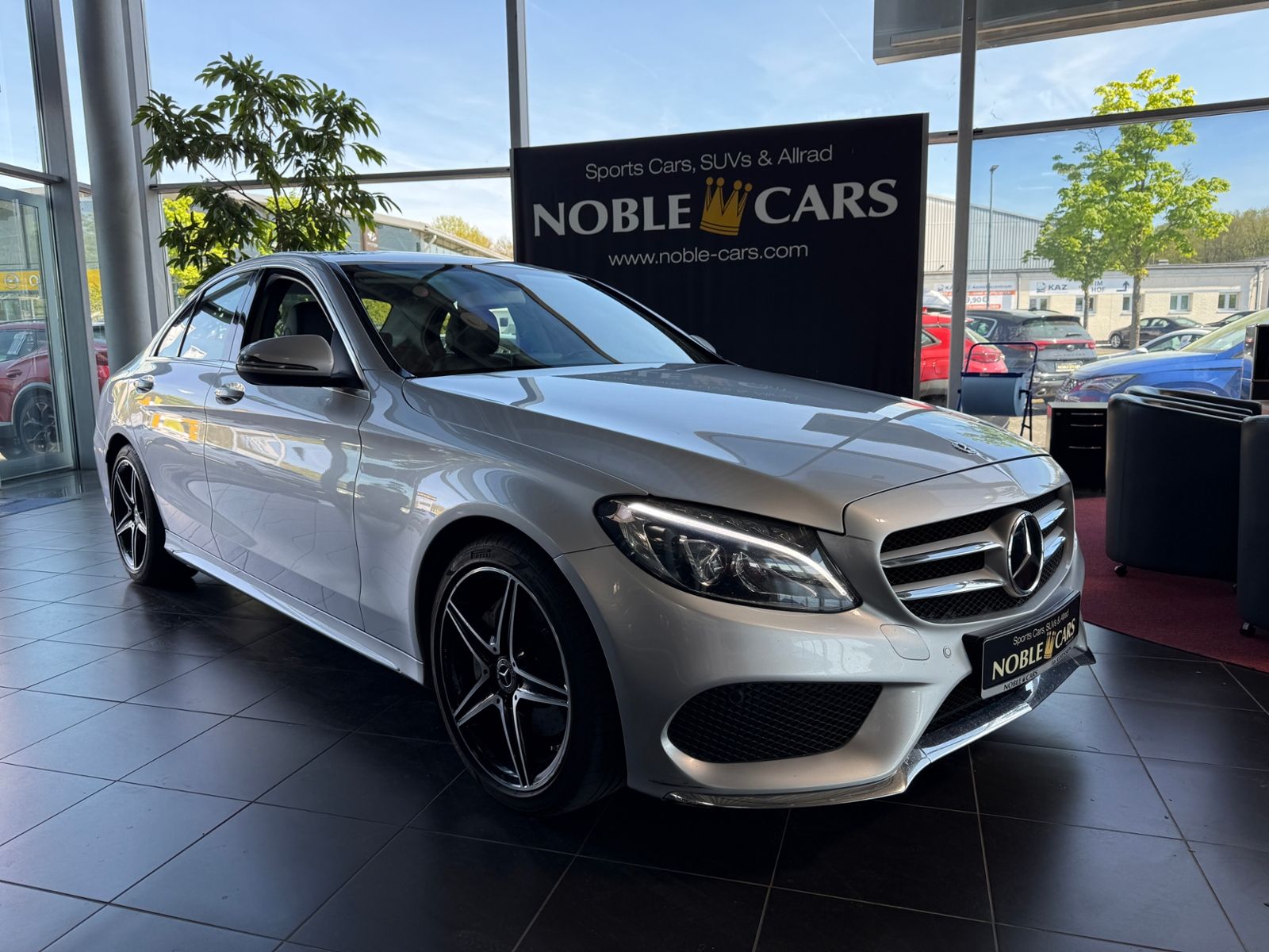 Fahrzeugabbildung Mercedes-Benz C 200 9G-TRONIC AMG Line DISTR. NAVI LED