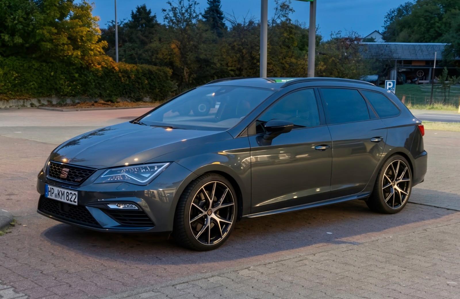 SEAT Leon 2.0 TSI CUPRA 4Drive DSG Sportstourer CUPRA