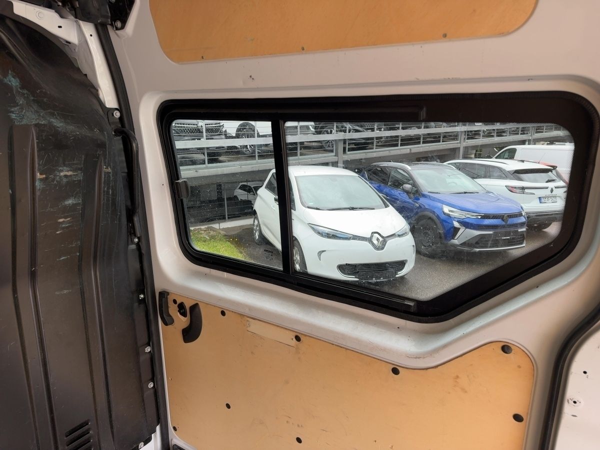 Fahrzeugabbildung Renault Master Kasten L2H2 3,5dCi 150 FAP AHK Kamera