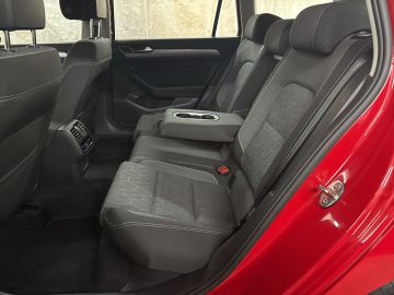 Volkswagen Passat - 12