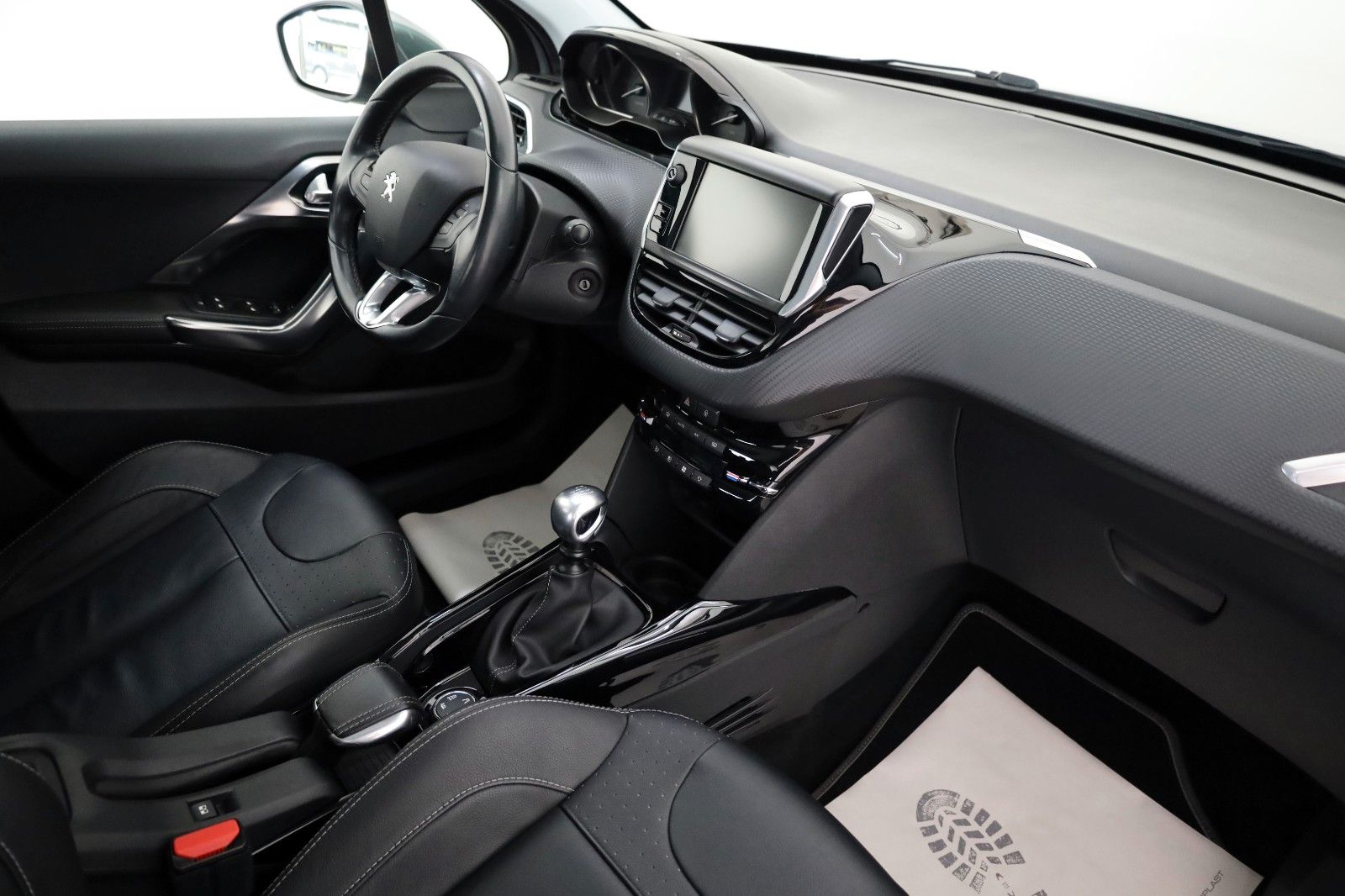 Fahrzeugabbildung Peugeot 2008 Allure Leder,Navi,Panorama,Kamera,SH,PDC