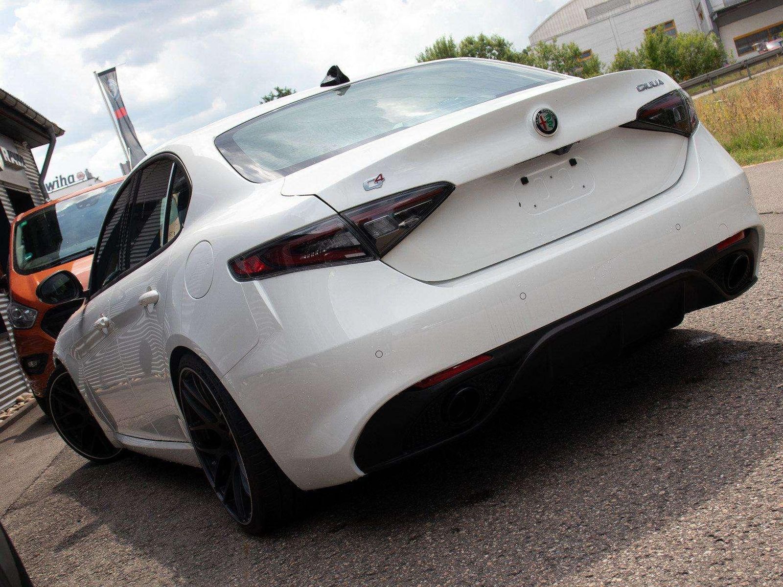 Fahrzeugabbildung Alfa Romeo Giulia MY24 Veloce 2.0T vom AR Vertragshändler