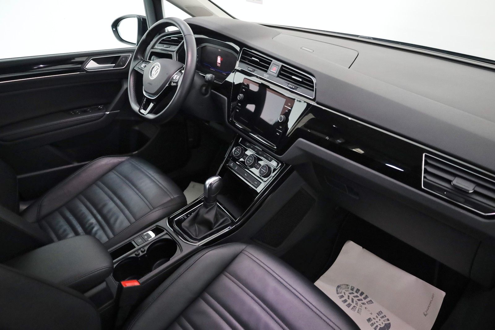 Fahrzeugabbildung Volkswagen Touran Highline Leder,Navi,LED,ACC,Panorama,SH