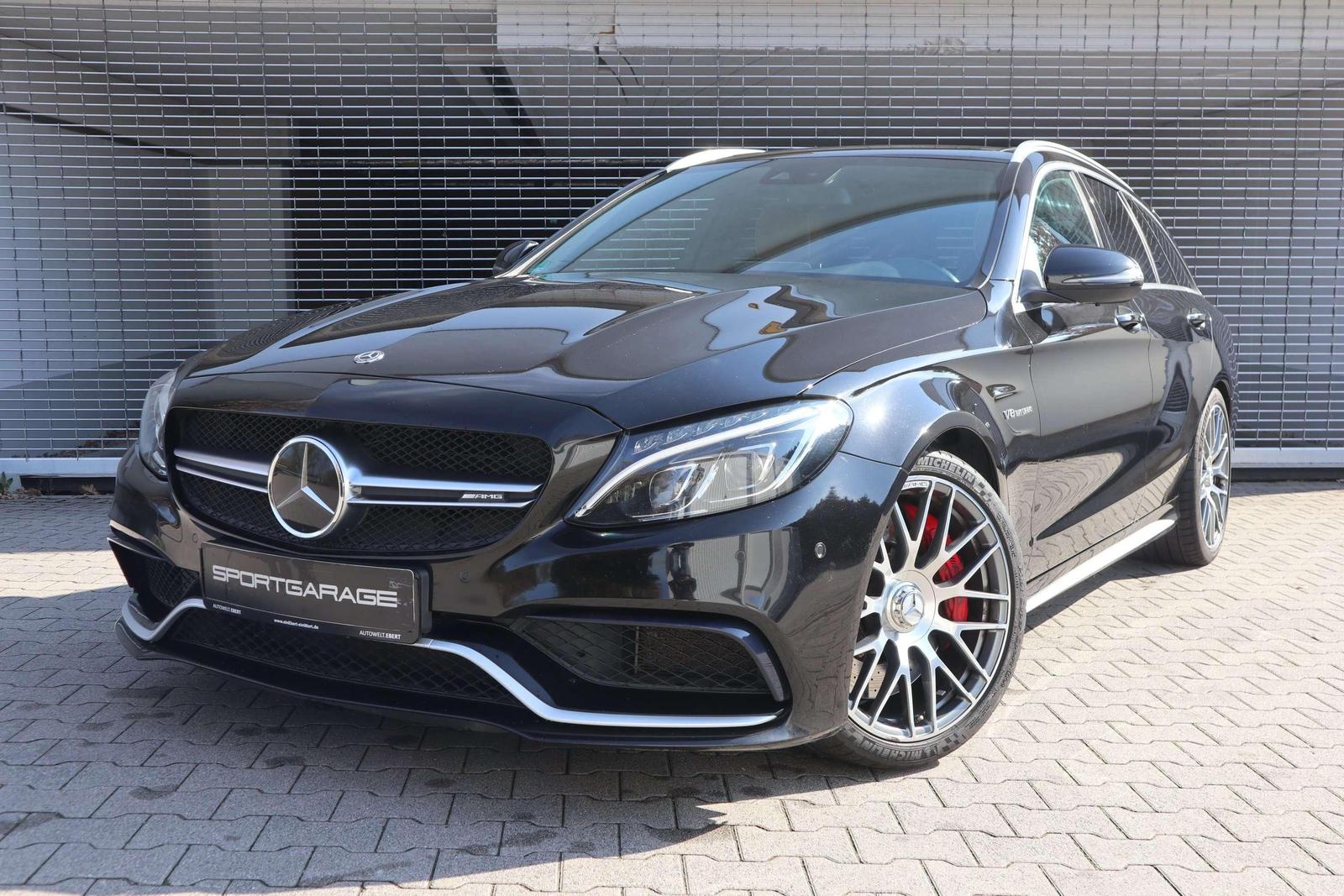 Mercedes-Benz C 63 AMG S T designo carbon LED Pano Burmester S