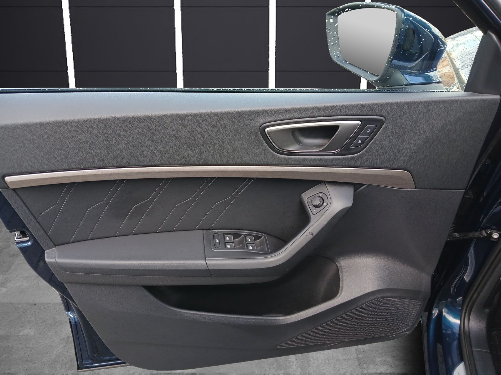 Fahrzeugabbildung SEAT Ateca TSI Xperience DSG LED AID ACC RFK SH