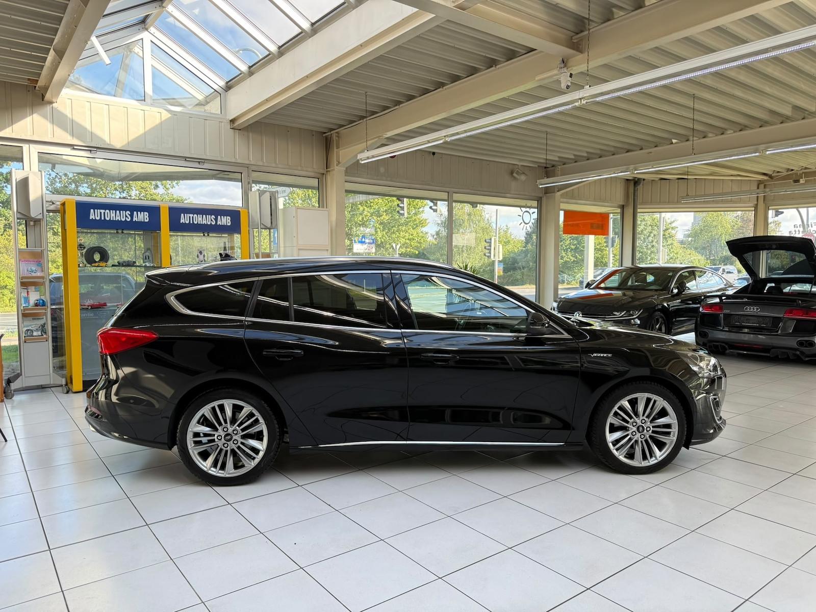 Ford Focus 1.5 Vignale Pano Leder CAM LED ACC Head Up