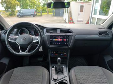 Volkswagen Tiguan Life 4Motion*LED*AHK*PDC*SHZ*ACC*DAB*