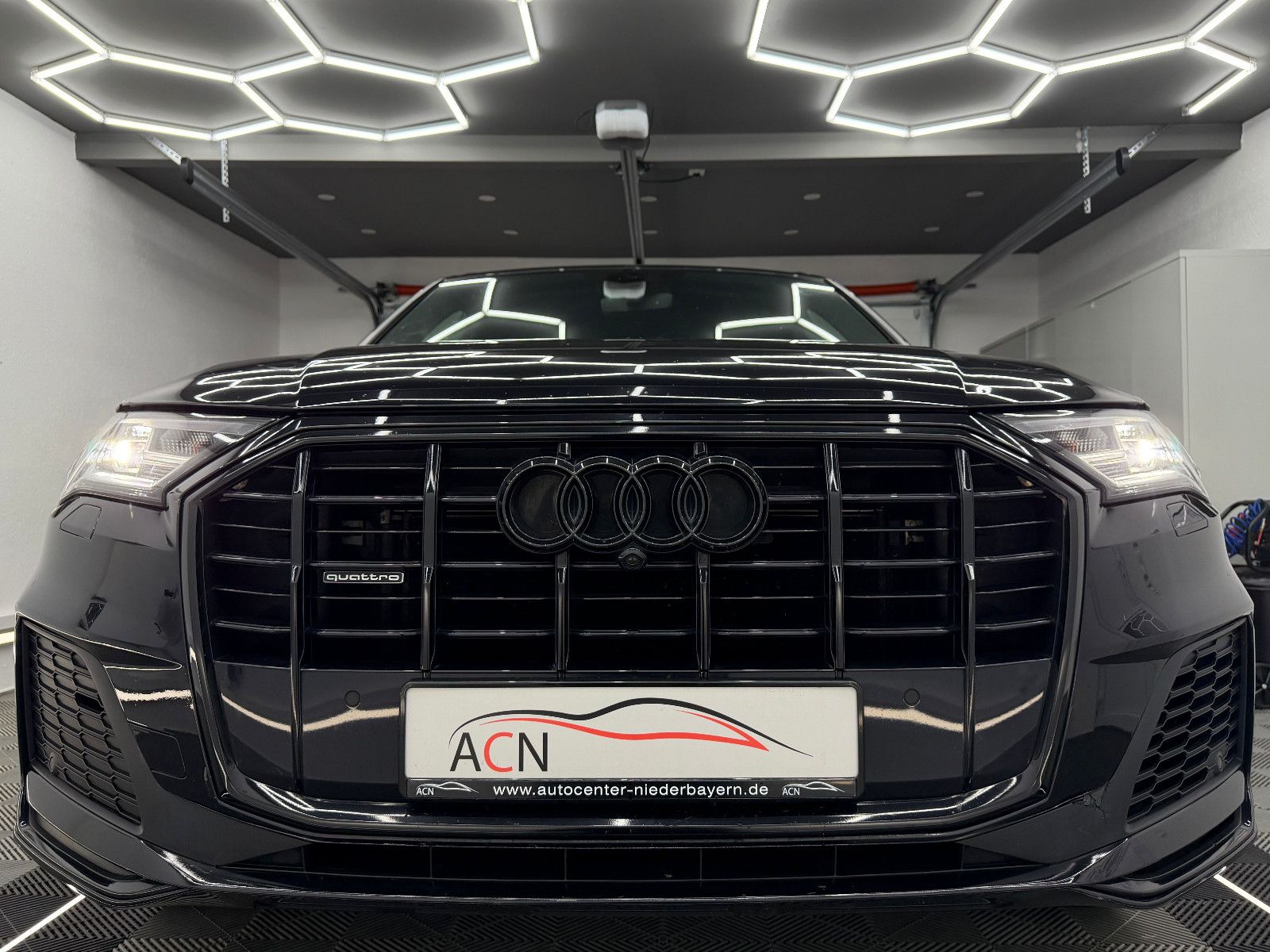 Fahrzeugabbildung Audi Q7 50 TDI Quattro S LINE/BOSE/MEMORY/HuD/7-SITZE