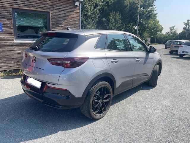 Fahrzeugabbildung Opel Grandland 1.2 Turbo GS-Line