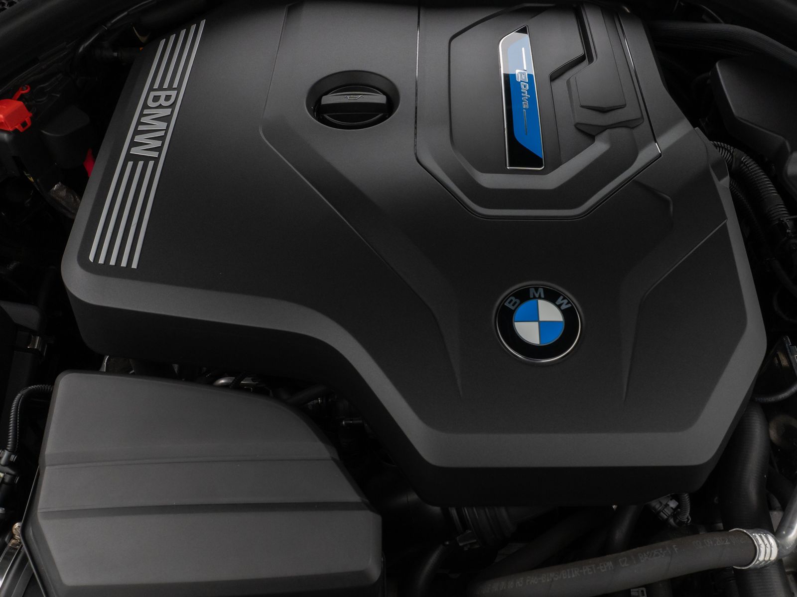 Fahrzeugabbildung BMW 330e M Sport Kamera DAB HiFi Lenkrhzg Alarm 19"