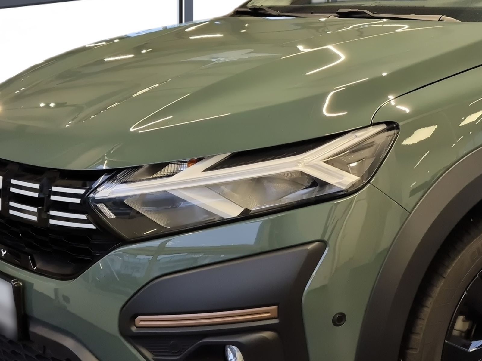 Fahrzeugabbildung Dacia Sandero III Stepway Extreme+ ECO-G 100