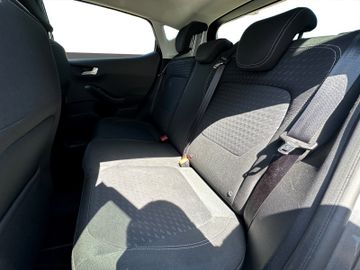 Ford Fiesta EcoBoost 1.0 KAMERA CARPLAY KLIMA