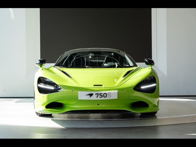 McLaren 750S Spider imagem 3