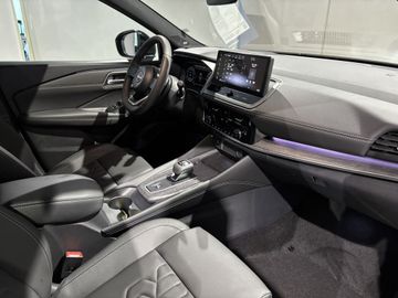 Fotografie 5 des Nissan Qashqai 1.3 DIG-T MHEV Xtronic Tekna Pano Bose