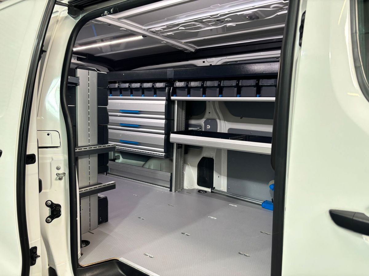 Fahrzeugabbildung Opel Vivaro2.0 D Edition L3 Sortimo#Kamera#Carplay#Kl