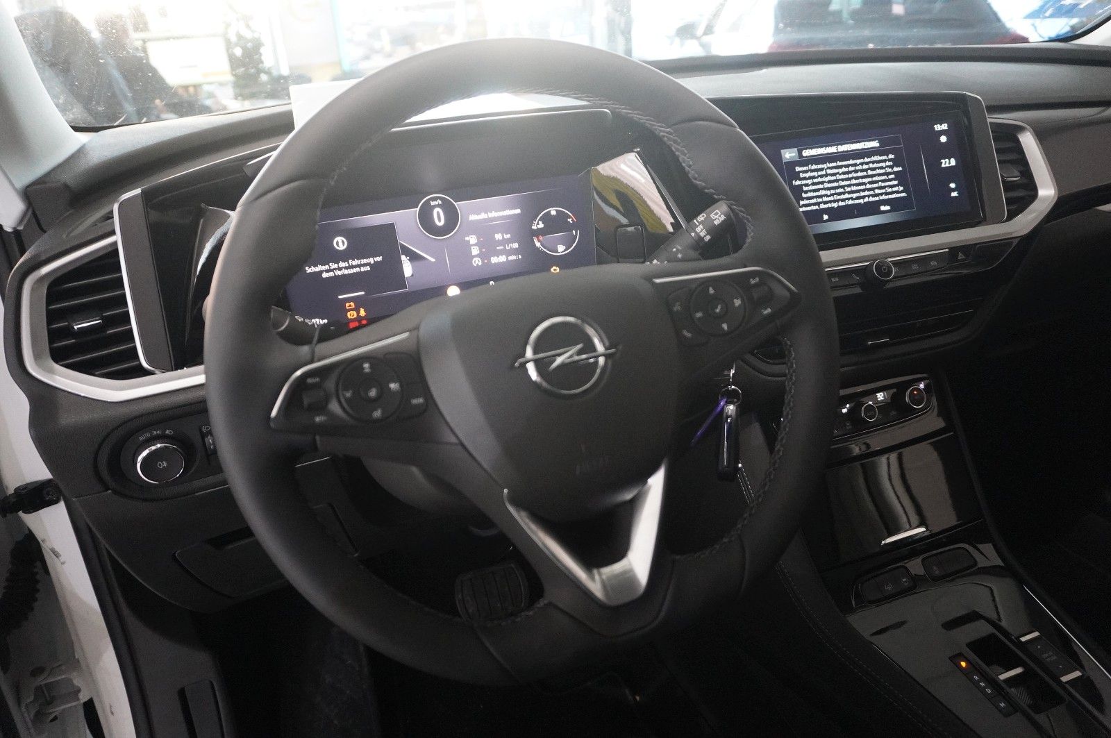 Fahrzeugabbildung Opel Grandland (X) 1.2T GS SPORT NAVI/LED/KAMERA/VIRT