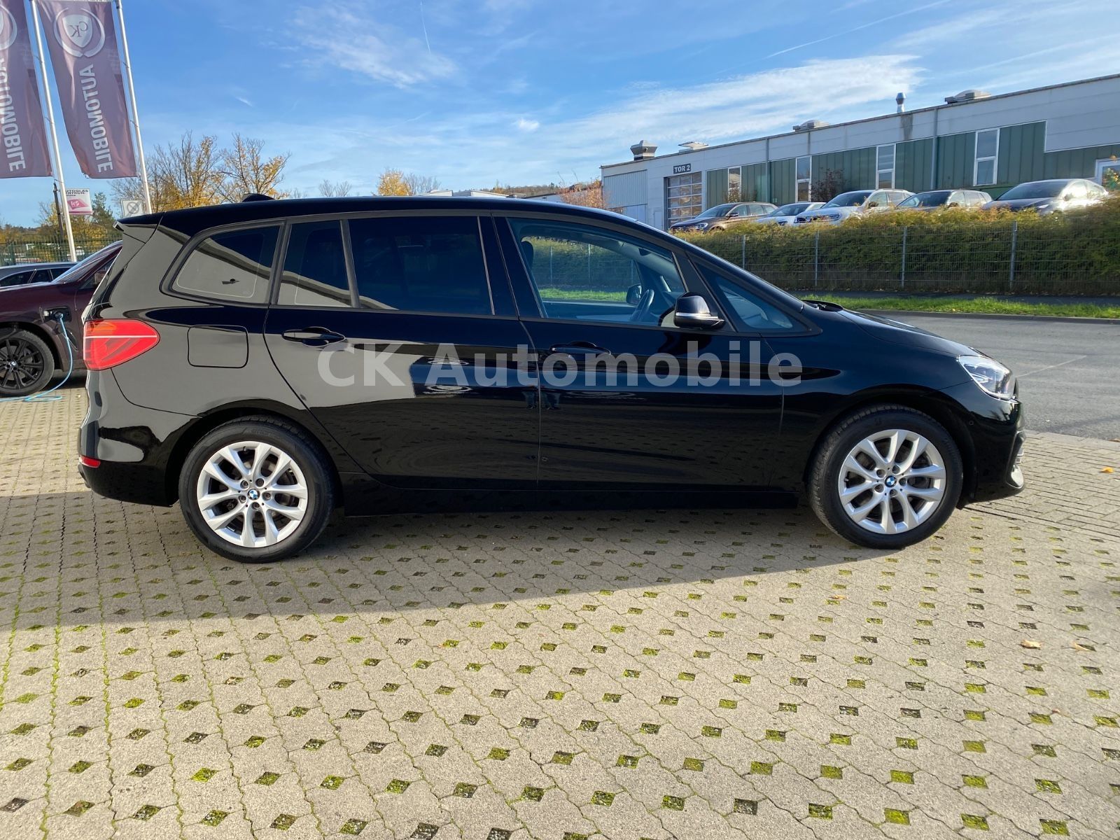 Fahrzeugabbildung BMW 218d Gran Tourer Advantage/Navi/Pano/LED/AHK