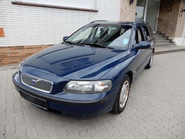 Volvo V 70 Kombi 2.4