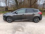 Ford Focus 1.5 EcoBoost ST-Line - gebrauchte Limousinen