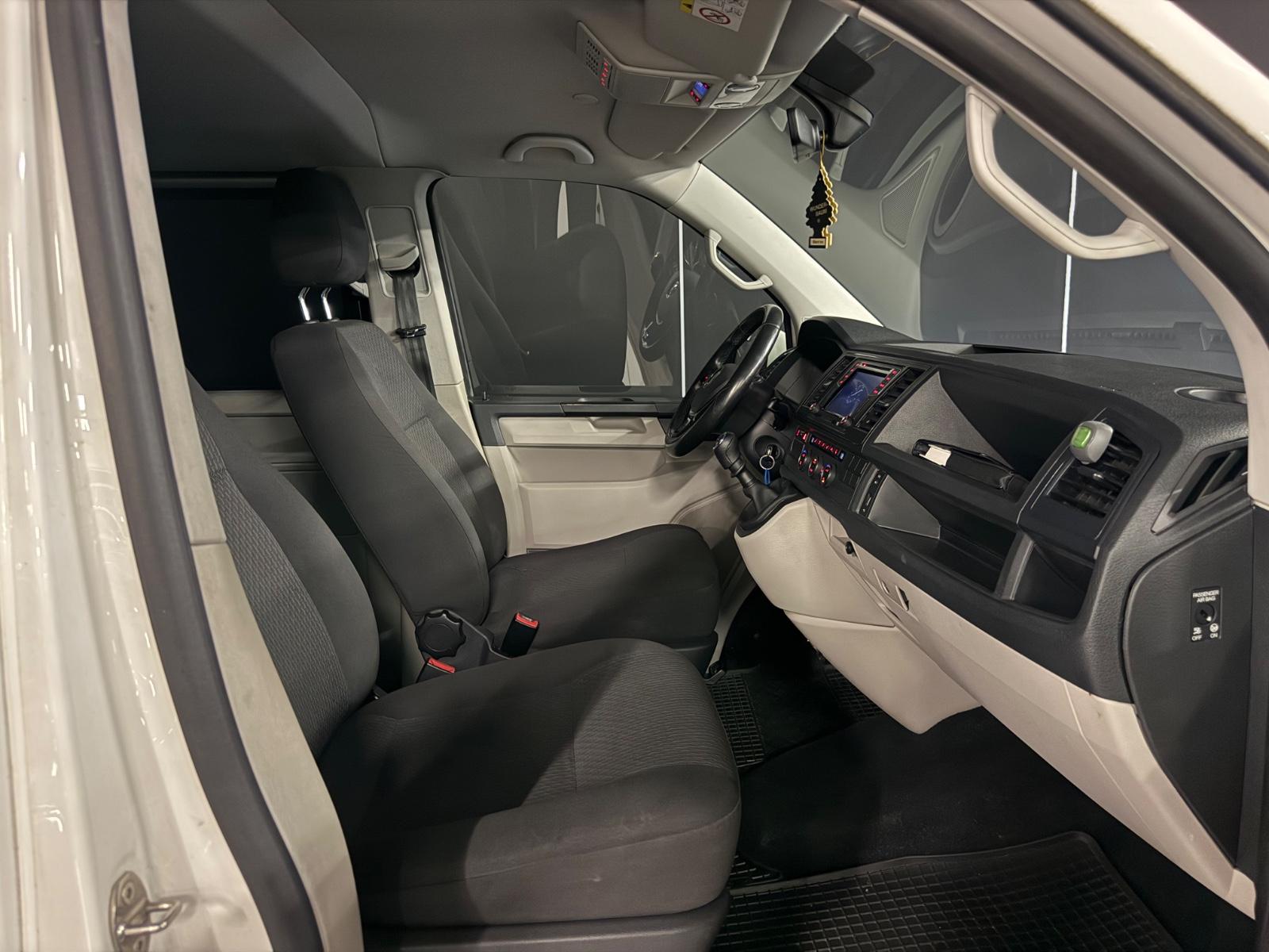 VOLKSWAGEN T6 CARAVELLE GENERATION SIX 2.0 TDI 204ch BVM Portes coulissantes 2 côtés Sièges chauffants Historique présent