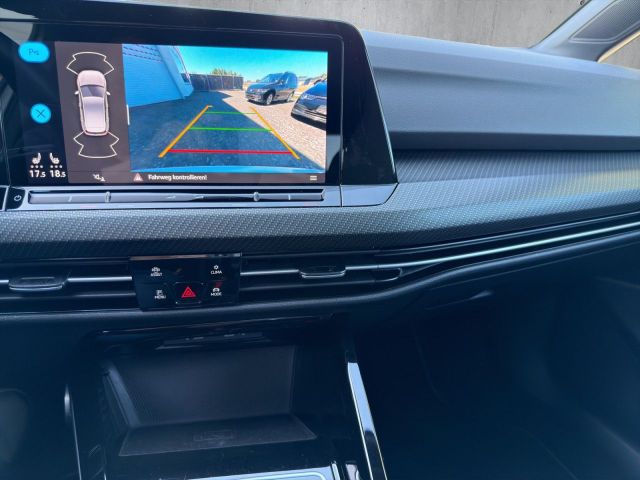 Golf VII R-Line 1.5 TSI DSG Navi/LED/RFK/ACC/APC