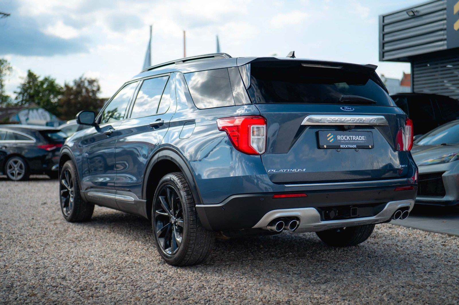 Fahrzeugabbildung Ford Explorer PLATINUM 3.0 V6 TwinTurbo 4x4 *360*ACC*