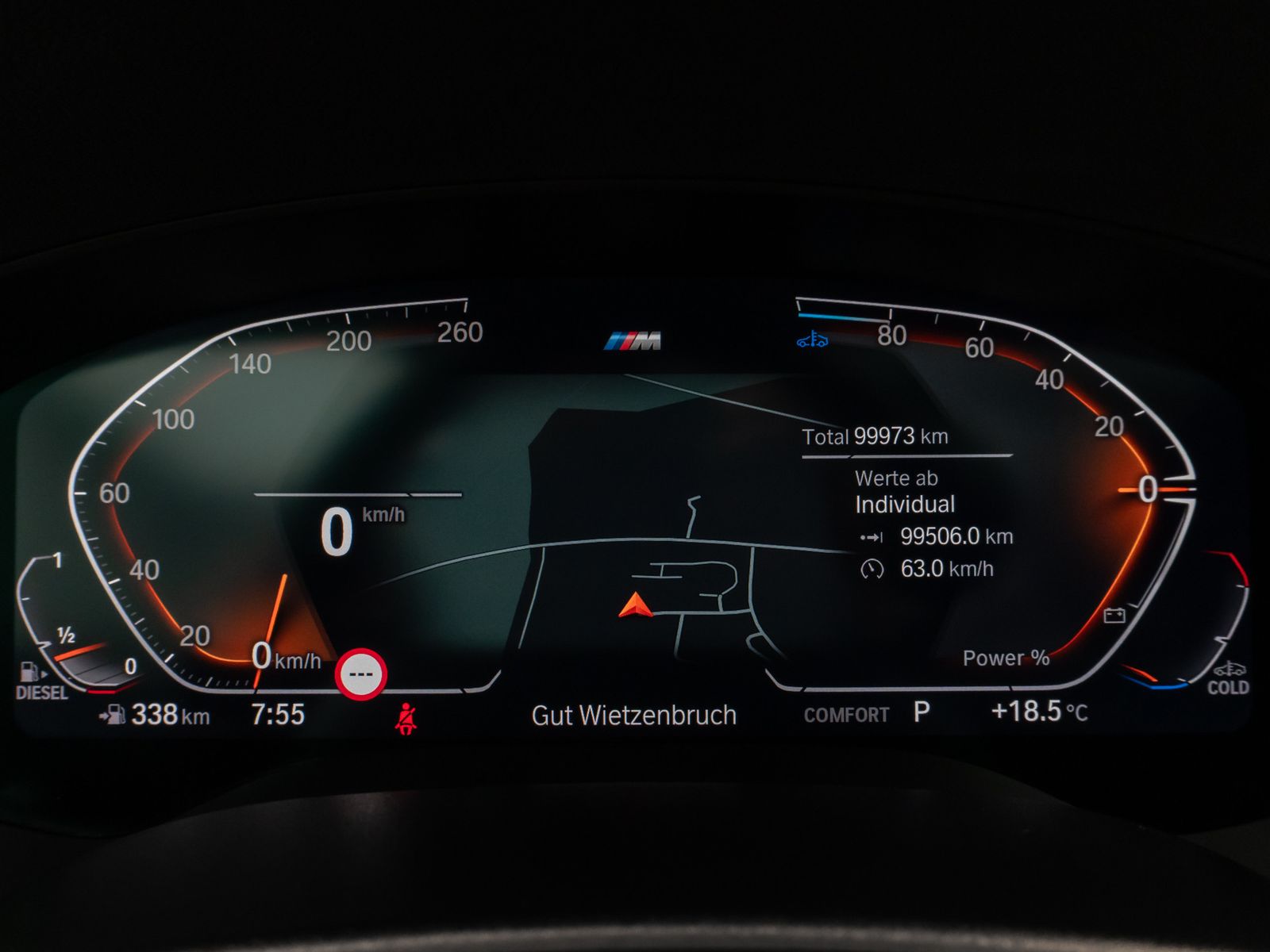 Fahrzeugabbildung BMW 520d xD M Sport Panorama Kamera DAB AHK Alarm