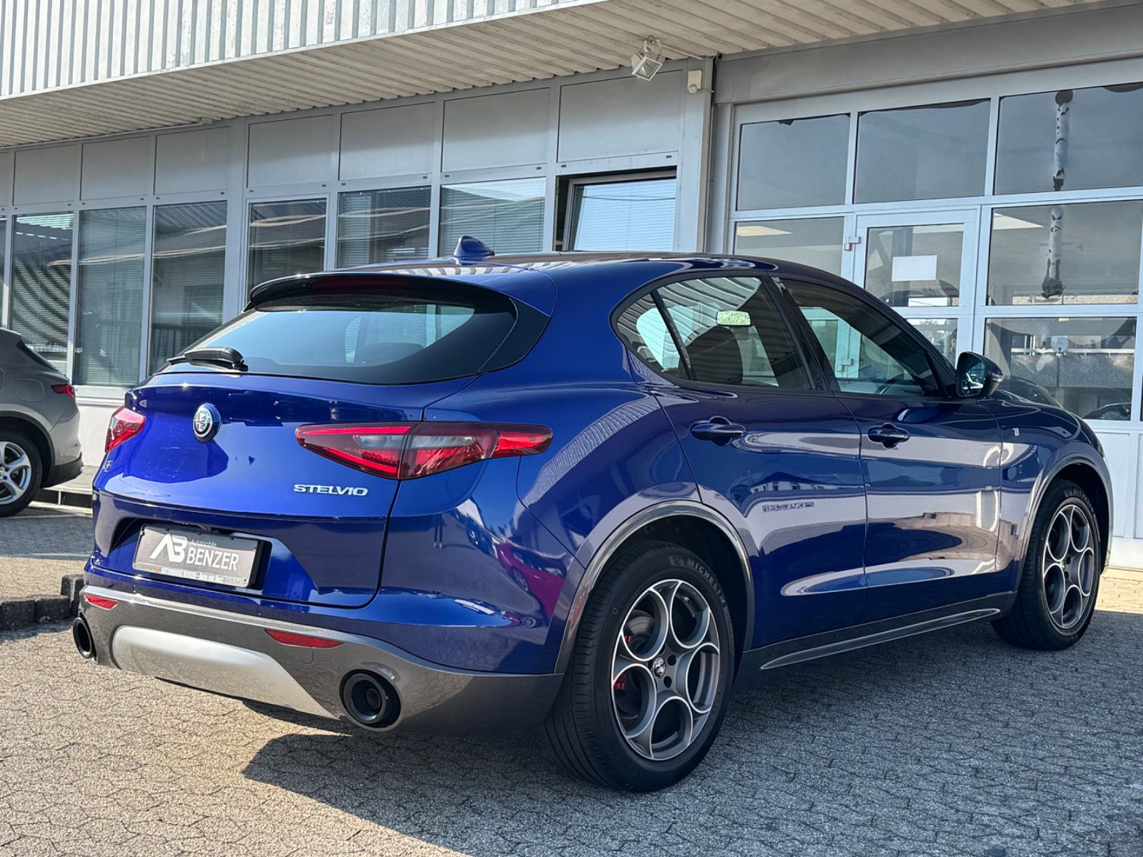 Fahrzeugabbildung Alfa Romeo Stelvio Ti Q4/MEMORY/NAVI/KAMERA/ACC/KLIMA
