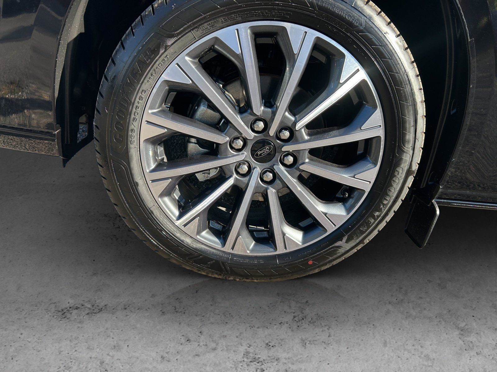 Fahrzeugabbildung Ford Tourneo Custom Titanium X Automatik,FGS,AHK