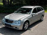Mercedes-Benz Mercedes C 220 cdi Automatik Klima SHZ TÜV... - gebrauchte Mercedes-Benz C 220 aus dem Jahr 2003