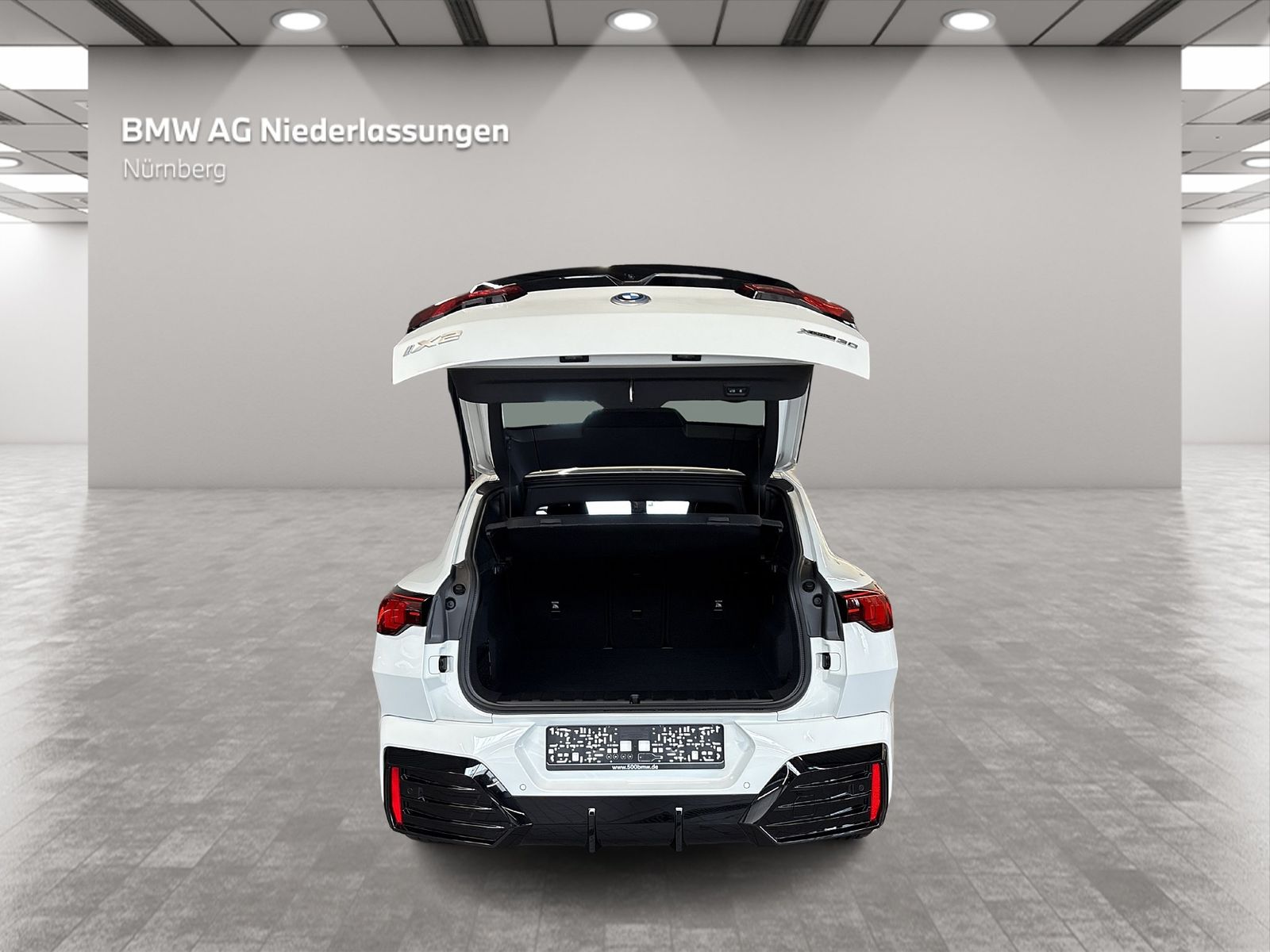 BMW iX2 - Bild 11