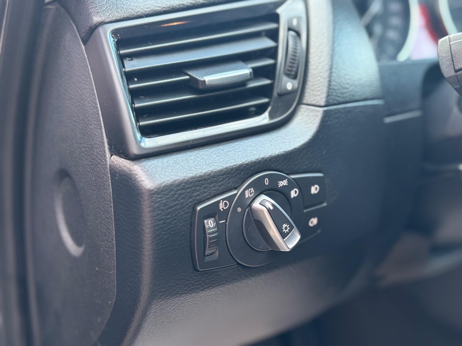 BMW X1 sDrive 18d 143ch - Boîte manuelle - Sièges chauffants - Régulateur