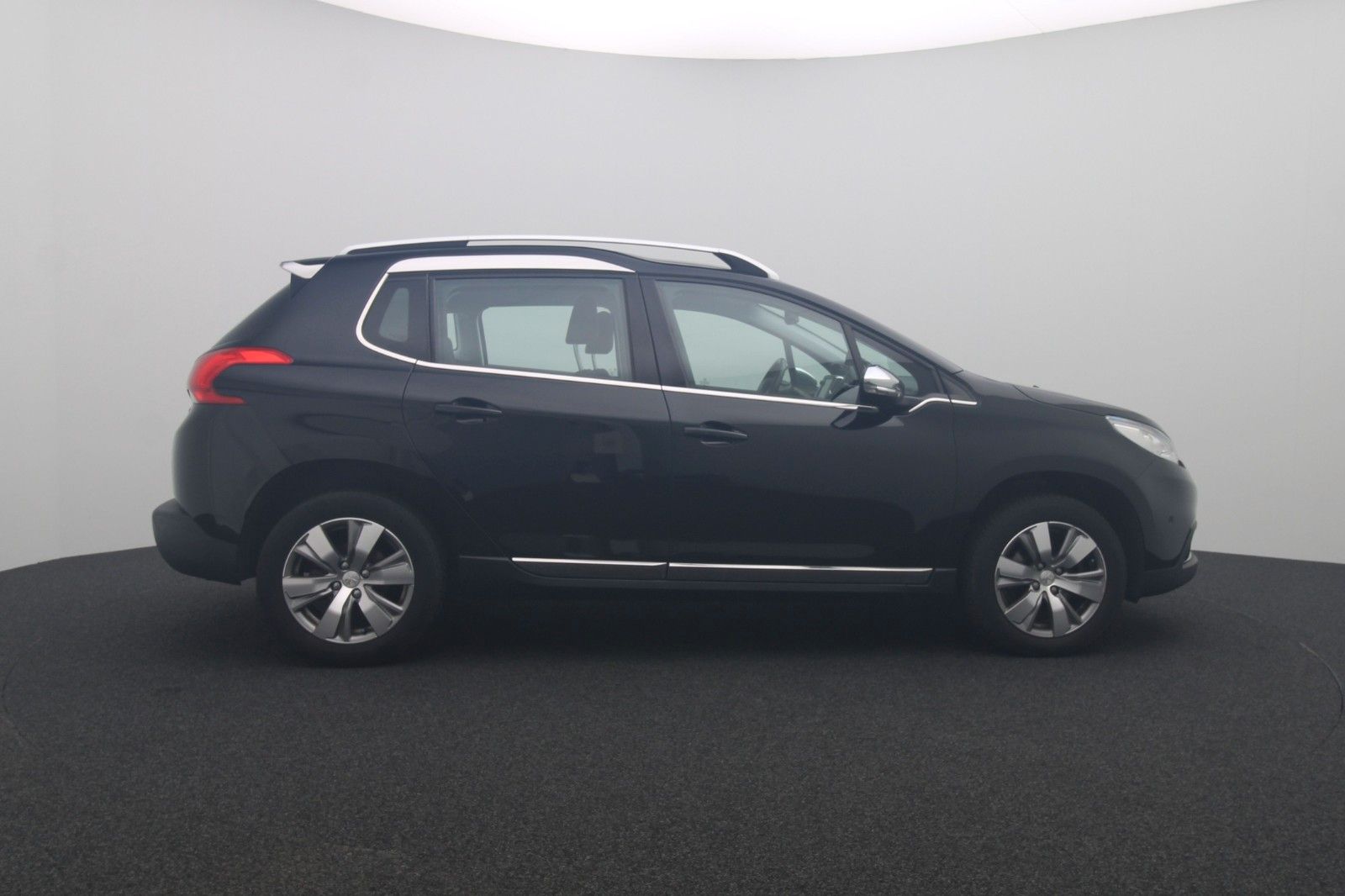 Fahrzeugabbildung Peugeot 2008 1.6 Allure NAVI