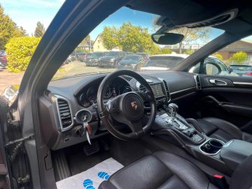 Porsche Cayenne - 7
