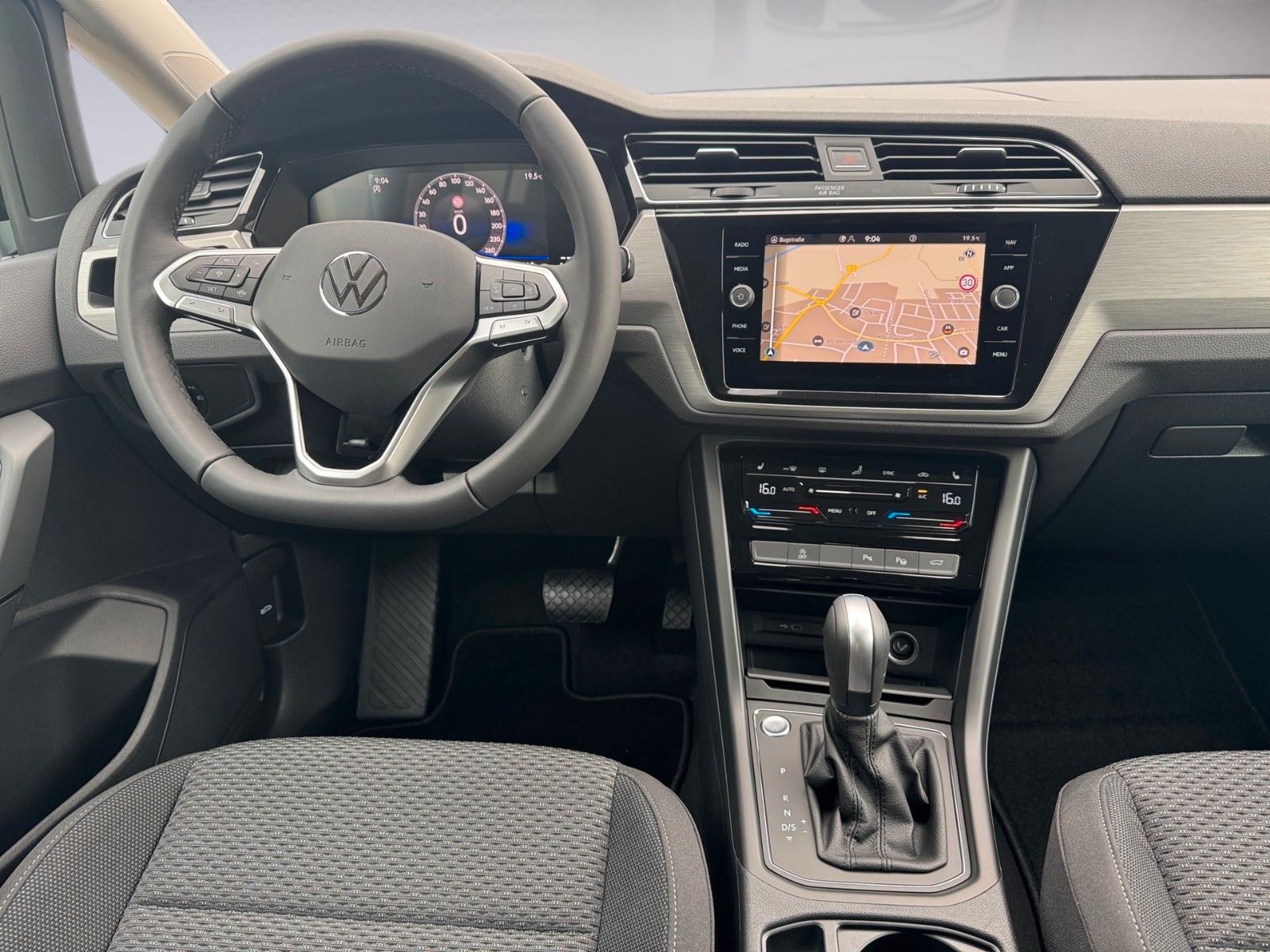 Fahrzeugabbildung Volkswagen Touran Comfortline 1.5 TSI