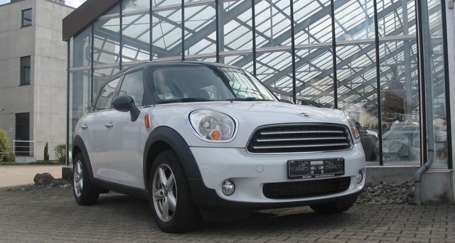 MINI Cooper D Countryman Automatik 8xAlufelgen Pepper