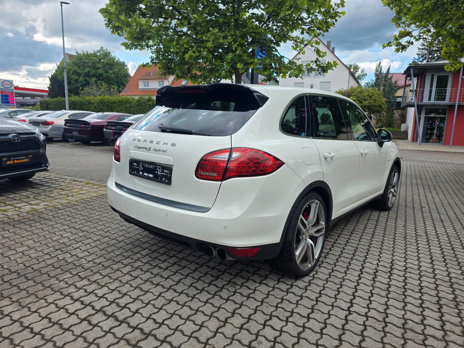 PORSCHE CAYENNE - S HYBRID - 333 CV- HAYON ÉLECTRIQUE -RÉGLAGE ÉLECTRIQUE DES SIÈGES AVEC FONCTION MÉMOIRE