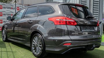 Fahrzeugabbildung Ford Focus Turnier ST-Line |NAVI|PDC|SHZ|AHK