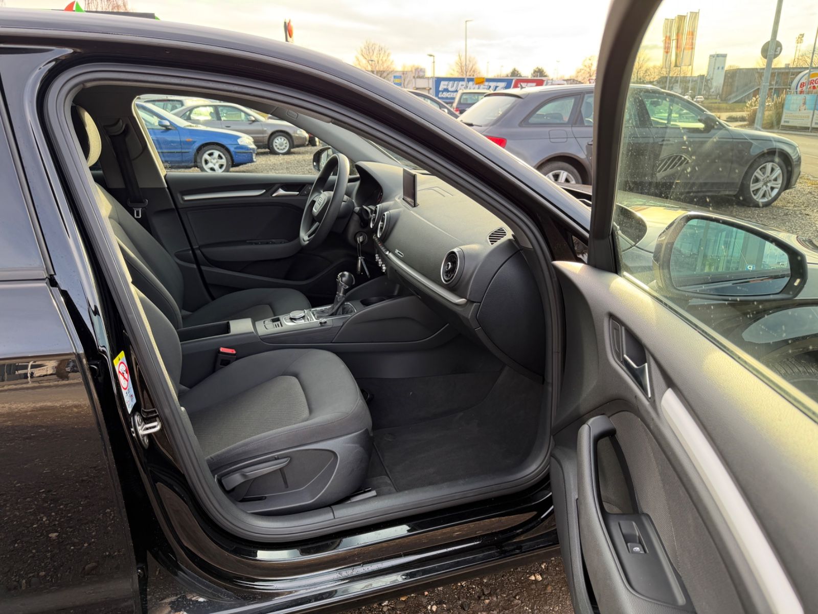 Audi A3 Sportback 35 TDI S tronic Xenon Navi Bluet. foto 12