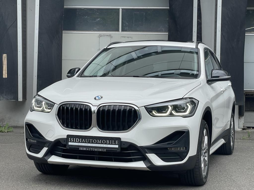 BMW X1 sDrive18d Sport Line LED Pano RKamera AHK 2021
