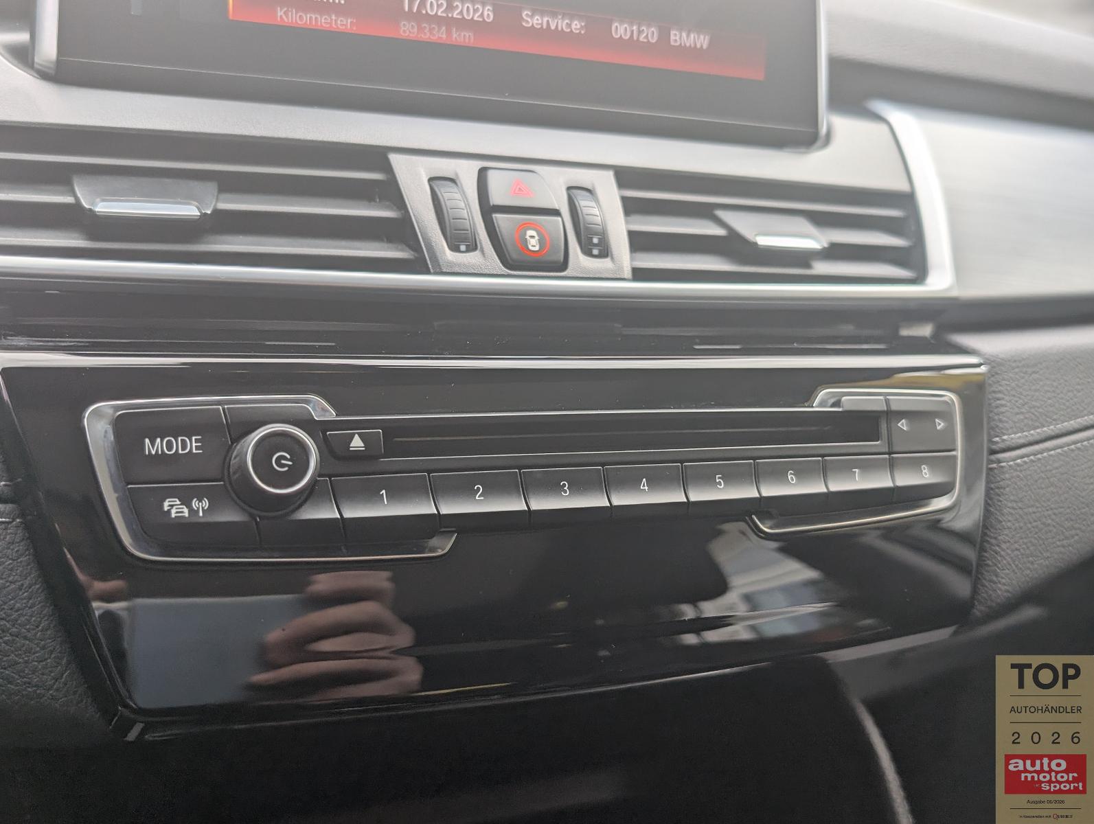BMW 225xe Active Tourer Luxury-Line*ACC*AHK*PANO*HUD