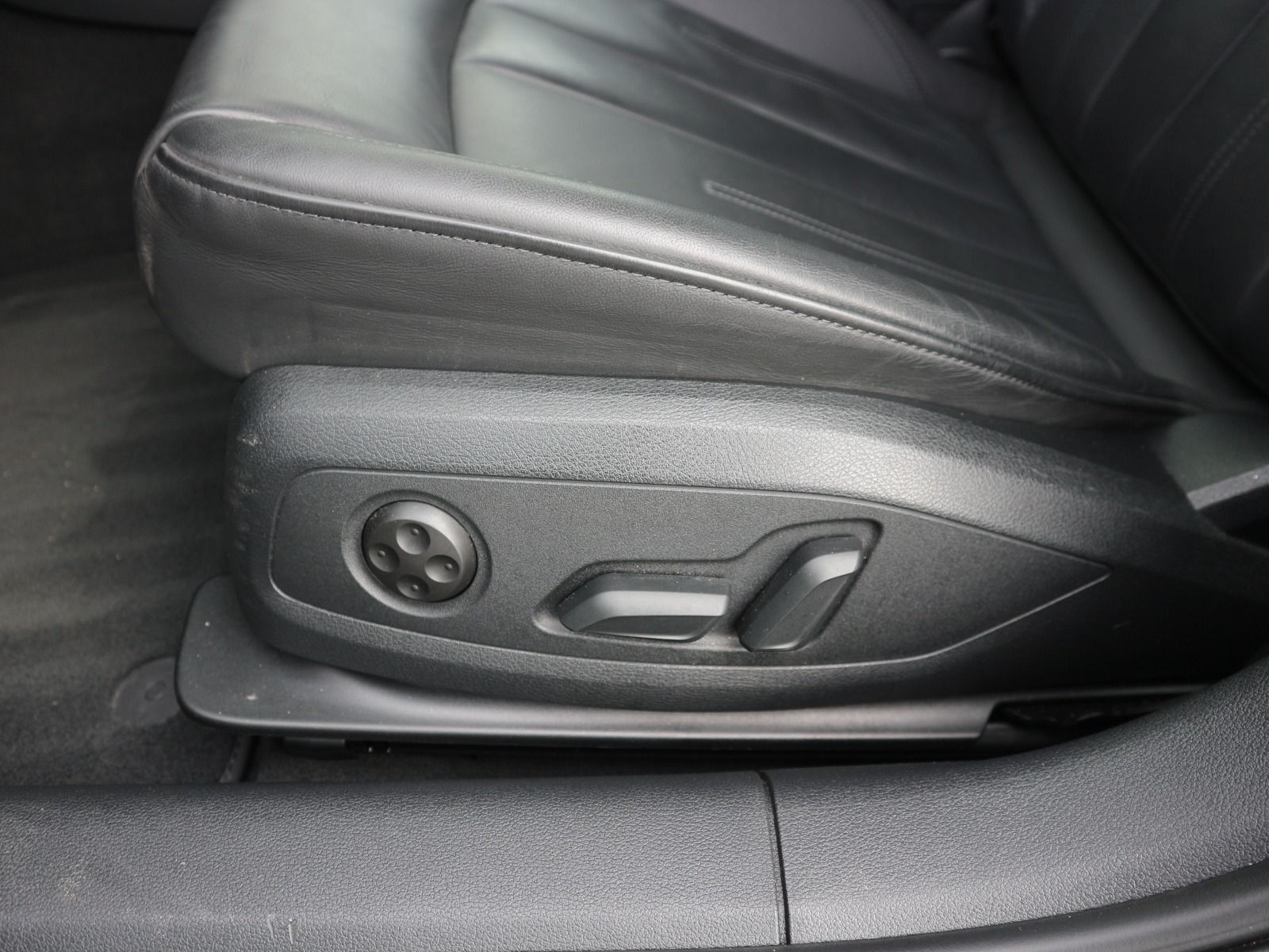 Audi A4 - Bild 11