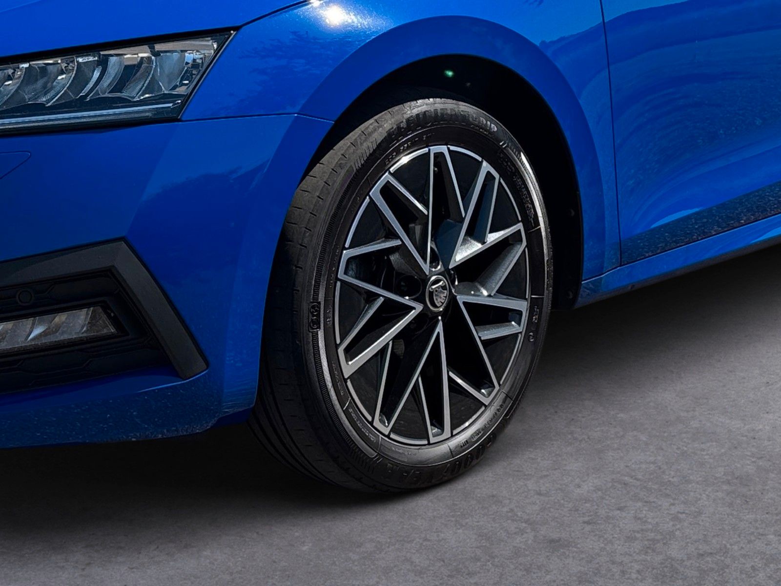 Fahrzeugabbildung SKODA Octavia Combi Ambition 1.0 eTSI