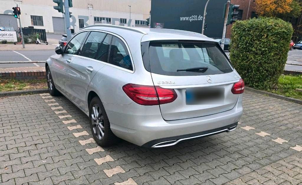 Image of Mercedes-Benz C 220