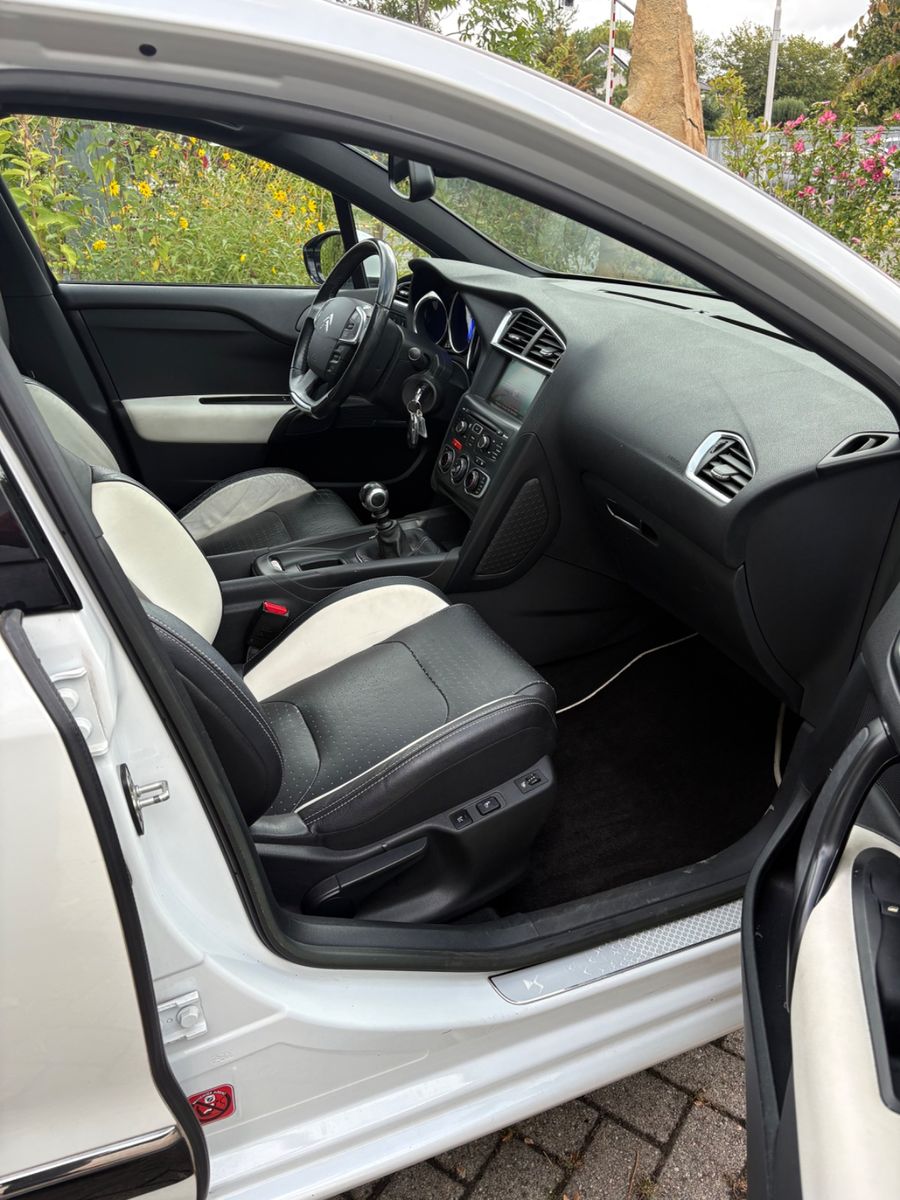 Photo 6 of CITROEN DS4