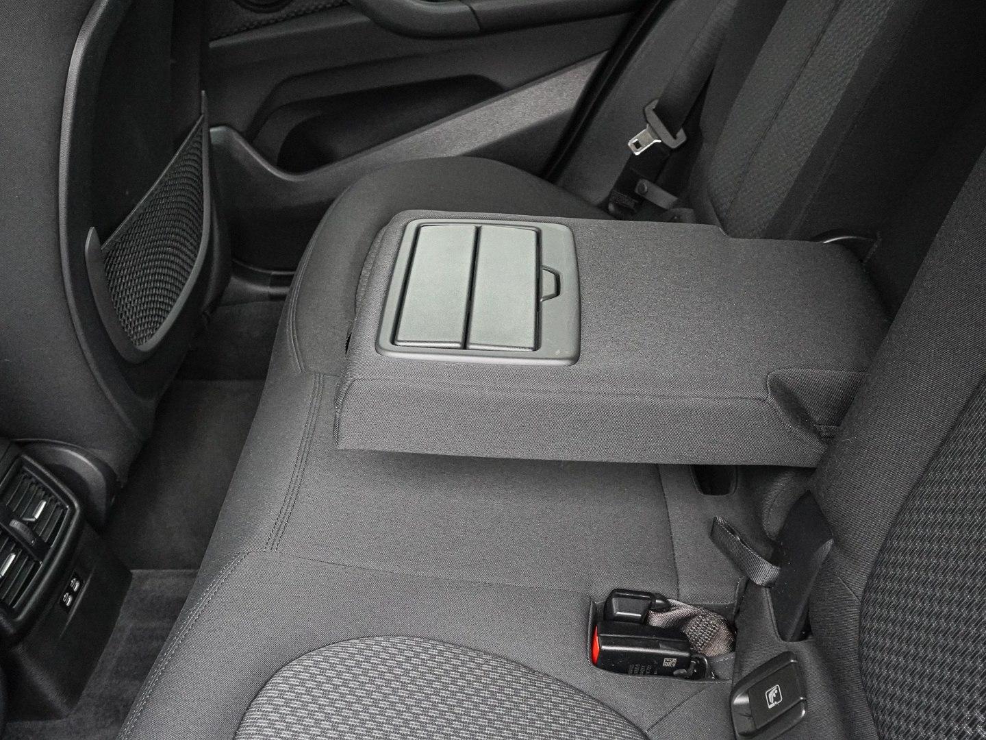 BMW X1 sDrive20i AHK RFK NAVI LED Sound Syst. DAB, миниатюра 18
